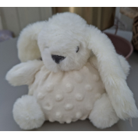 Knuffelkonijn met rammelaar