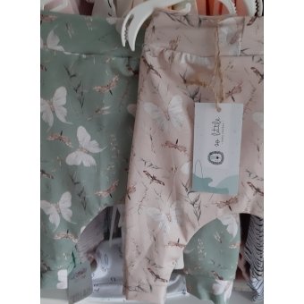 Baggy broekje oud groen met zachte bloemen