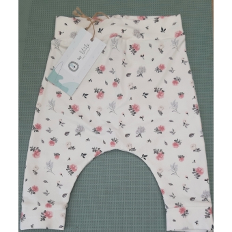 Baggy broekje lief bloemmetje